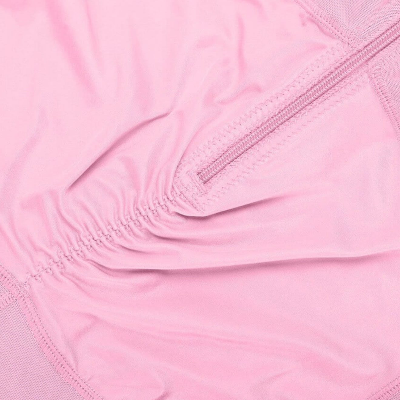Gaine avec une ceinture intégrée