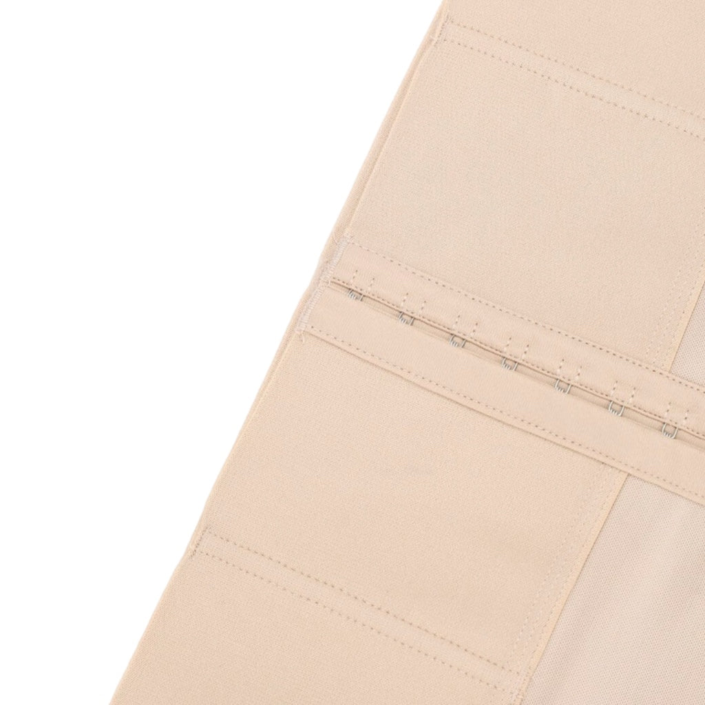 Gaine avec une ceinture intégrée